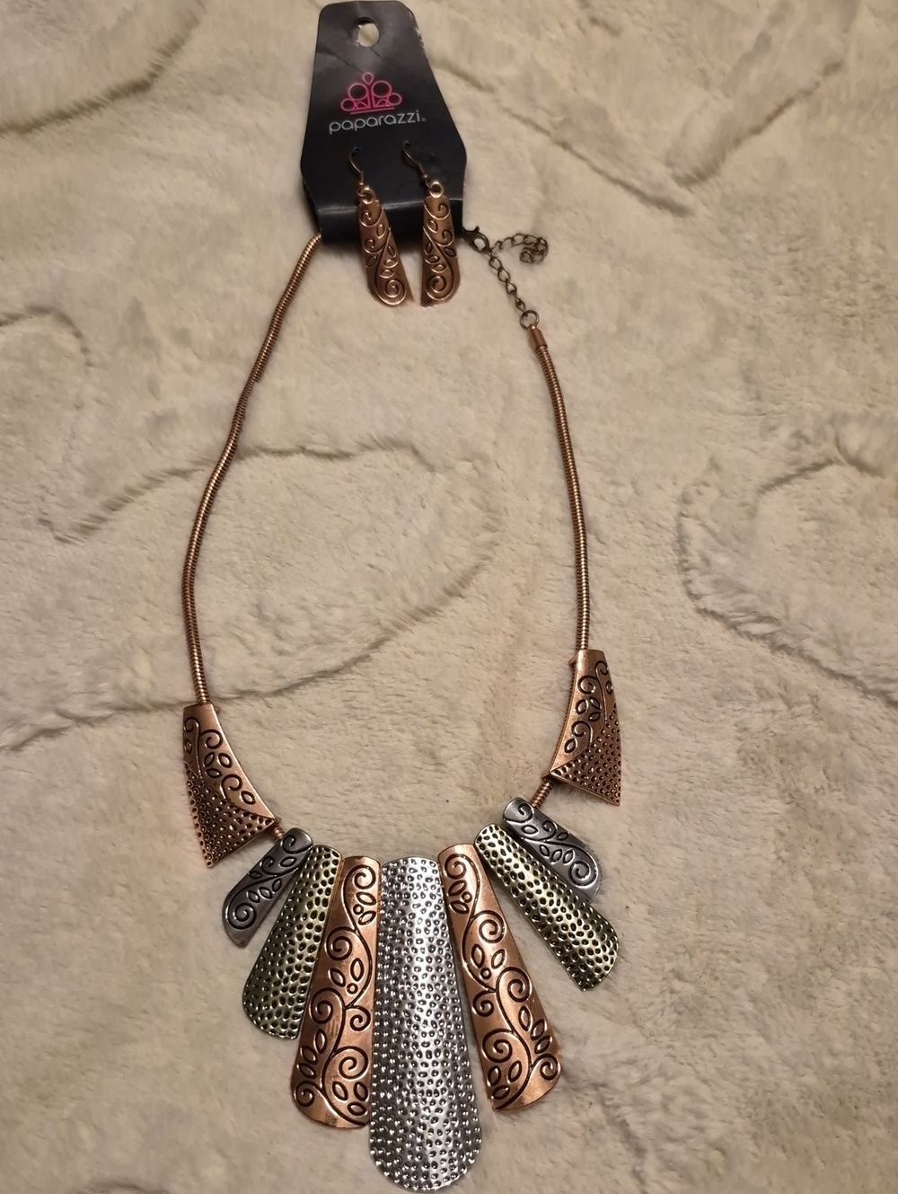 paparazzi Copper, Silver & Gold Layered Fan Necklace